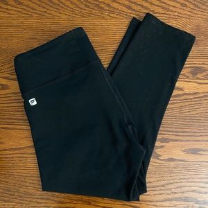 Fabletics capris leggings